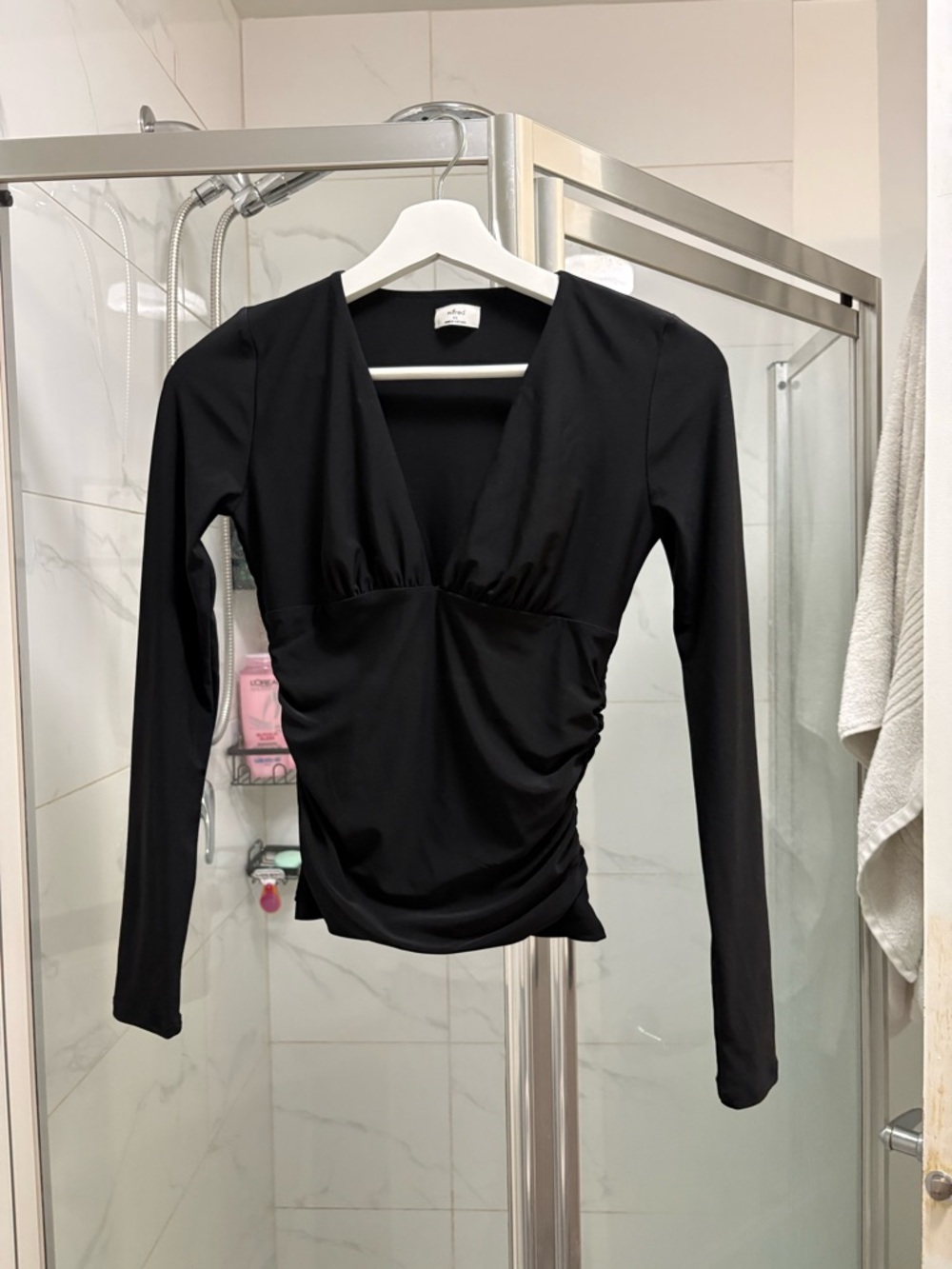 Wilfred Black Long-Sleeve V-Neck Ruched Tee